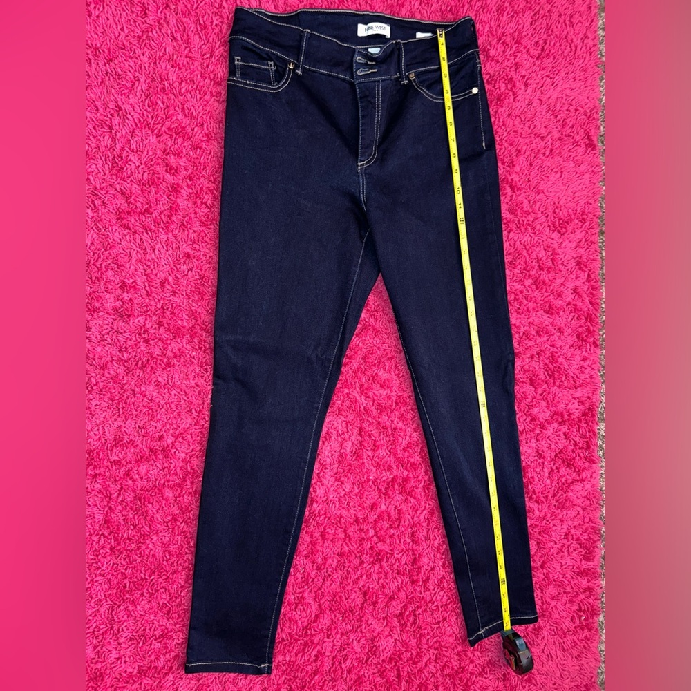Elegant Navy Skinny Jeans for Women